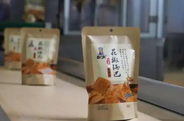 遇疫情外貿受阻闊思路網絡發(fā)力 “臥龍鍋巴”香飄線上線下
